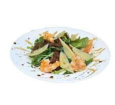 Салат с креветками и вялеными томатами